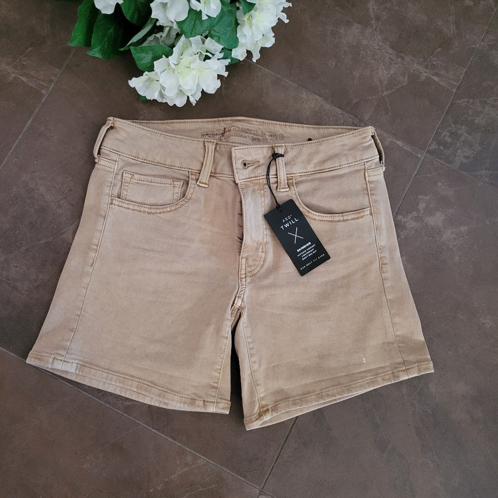 American Eagle Shorts, Size 6, AEO Twill, Skindigo Ultimate Comfort Lightweight